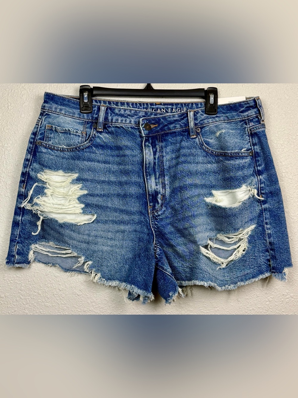 American Eagle Mom Shorts 18 Strigid Super High Rise Crossover Distressed NWT